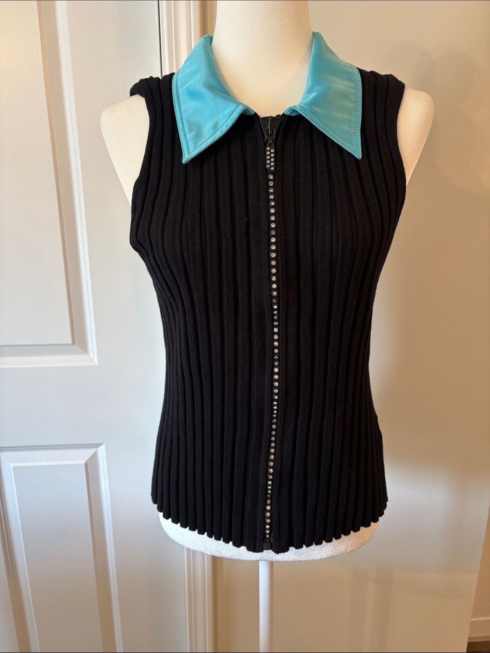 Belldini Black Ribbed Sleeveless Ribbed Knit Top w/Turquoise Collar Bling Zipper